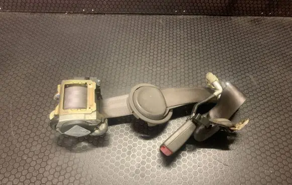 Audi A8 S8 D2 4D Rear seatbelt 4D0857728