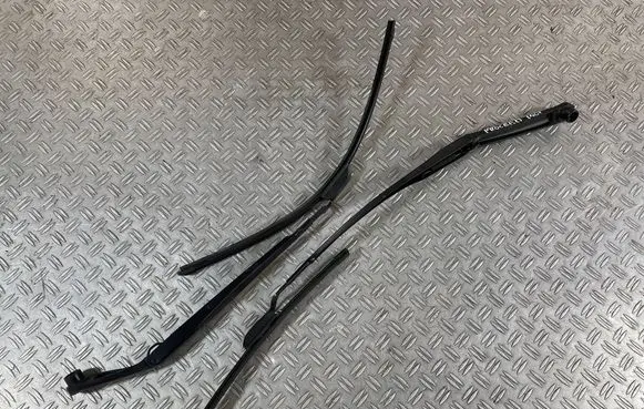 KIA Pro Cee'd III Front wiper blade arm 