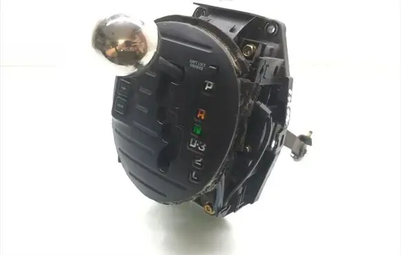 Lexus IS 200-300 Gear selector 