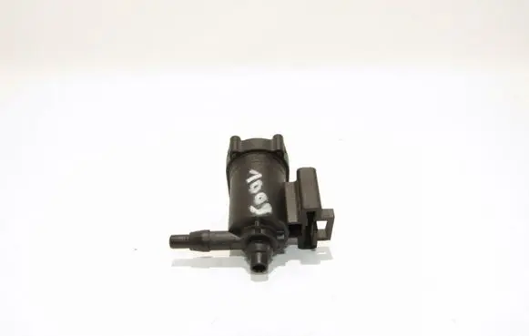 Mercedes-Benz C W203 Vacuum valve A2038000178