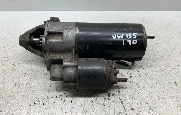 Volkswagen PASSAT B5 Starter motor 1005821478 7662520463