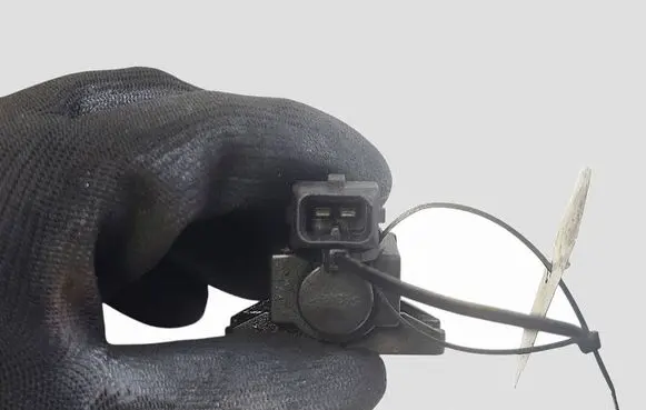 Volvo V70 Turbo solenoid valve 70261300 31219977