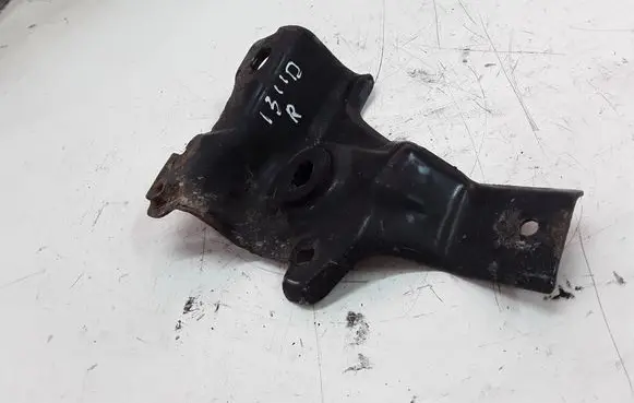 Radiator mount bracket