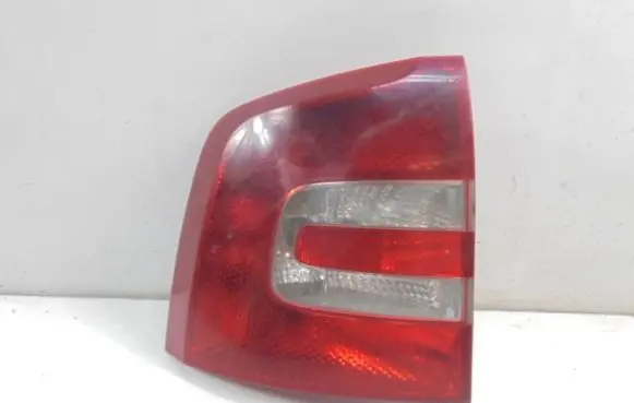 Skoda Octavia Mk2 (1Z) Rear/tail lights 1Z9945095