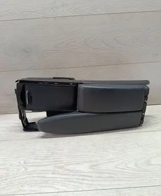 Mercedes-Benz C W204 Armrest A2046800639 0005032510