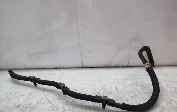 Volkswagen Touran II Fuel return line/hose