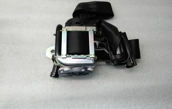 Volvo V60 Front seatbelt 616155700 8667000221330 1T01213350180