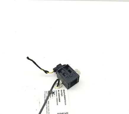 BMW X4 G02 Battery relay fuse P1100017