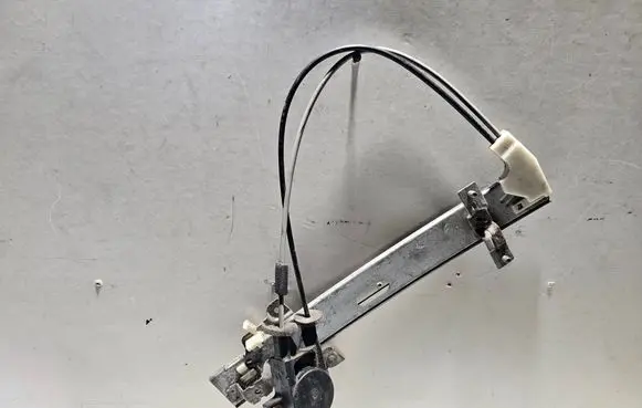 Mazda 121 Rear door manual window regulator