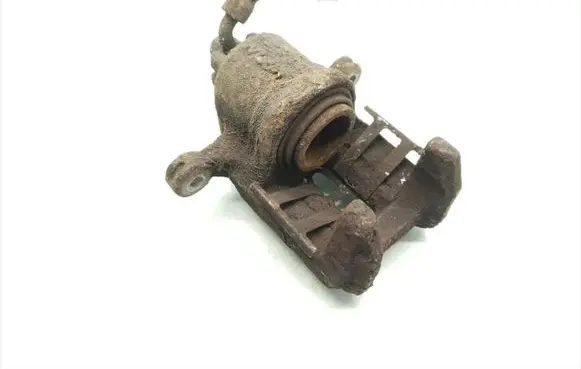 Honda CR-V Rear brake caliper