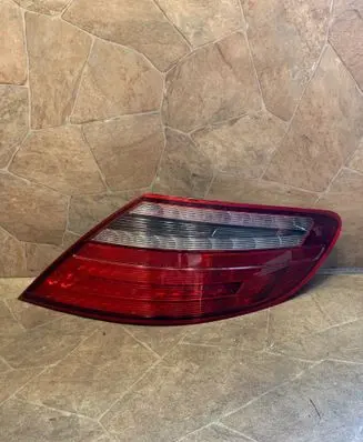 Rear/tail lights