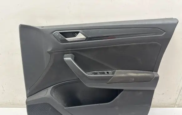 Volkswagen T-Roc Front door card panel trim