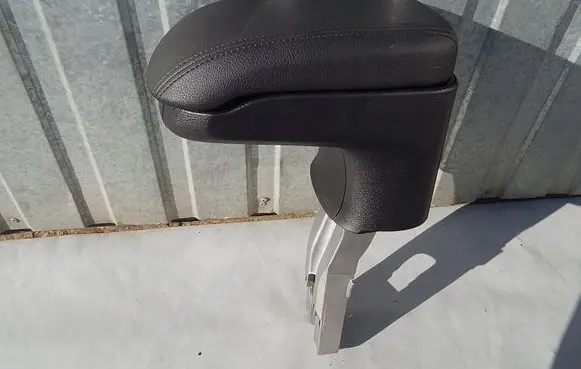 Opel Zafira C Armrest 