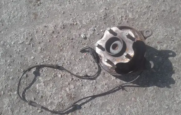 Nissan Qashqai Rear wheel hub