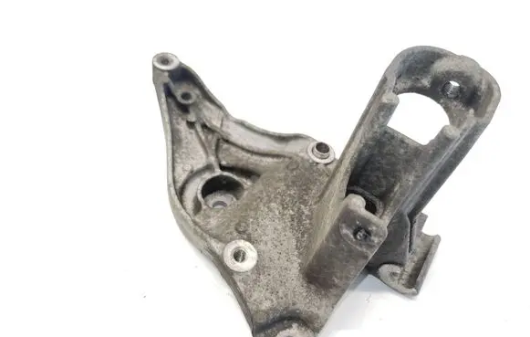 Peugeot 308 Engine mounting bracket 9808696880 DV5RD