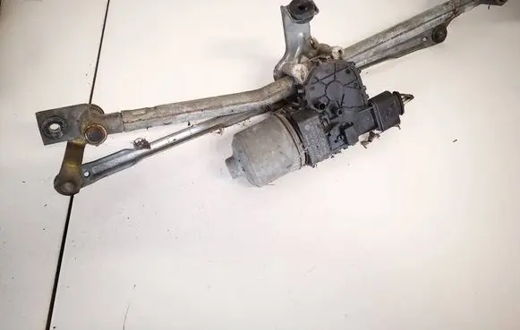 Skoda Fabia Mk1 (6Y) Front wiper linkage and motor