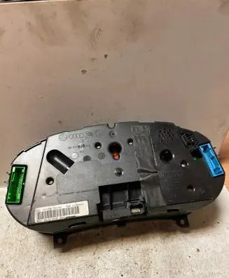 Audi A3 S3 8L Speedometer (instrument cluster) 8L0919860A 110008778002