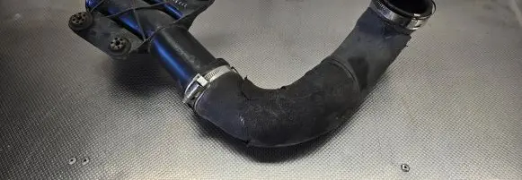 Audi A4 S4 B8 8K Intercooler hose/pipe 8K0145673