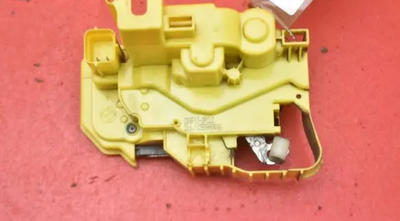 Fiat Fiorino Rear door lock 1359949080
