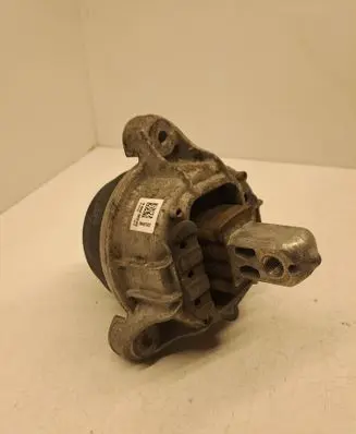 BMW 5 F10 F11 Engine mount bracket 6868302 010716