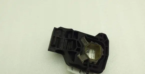 BMW 5 F10 F11 Radiator mount bracket 7575248 17117575248