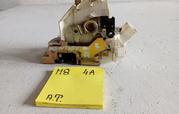 Ford Mondeo Mk III Rear door lock XS41A26413CC