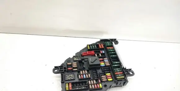 BMW 5 F10 F11 Fuse module 9234423