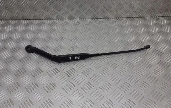 Nissan Primera Front wiper blade arm