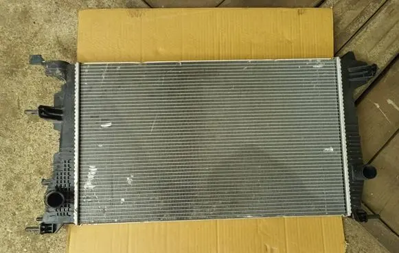 Renault Scenic III - Grand scenic III Coolant radiator 214100002r