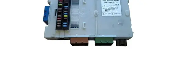 Ford Mondeo MK IV Fuse module 7G9T14A073YA