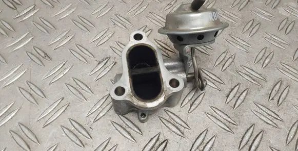 Toyota Urban Cruiser (XP110) Vacuum valve 