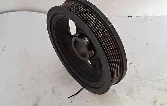 Toyota Corolla Verso AR10 Crankshaft pulley 134080R011