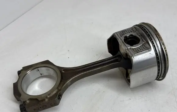 Lexus LS UCF30 Piston with connecting rod 131015009001