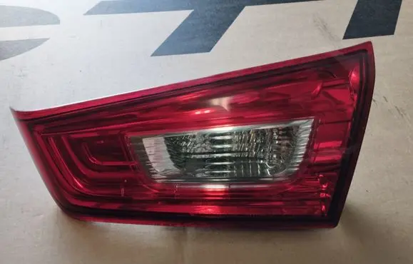 Mitsubishi ASX Tailgate rear/tail lights P9373R