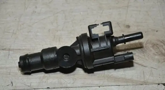 BMW 2 F45 Fuel tank valve 0180142525