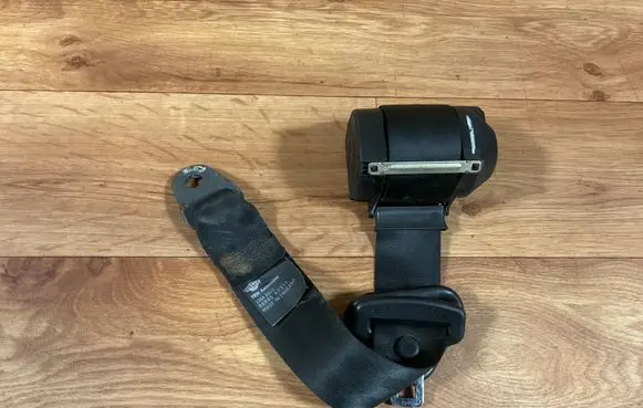 Nissan Micra Rear seatbelt 88845AX311 33048808