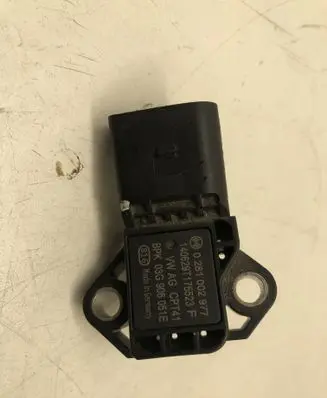 Volkswagen Golf VII Air pressure sensor 03G906051E 0281002977