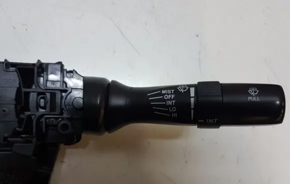 Lexus IS 200-300 Wiper control stalk