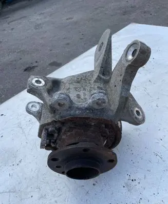 BMW 5 GT F07 Rear wheel hub spindle/knuckle 6797307 01702