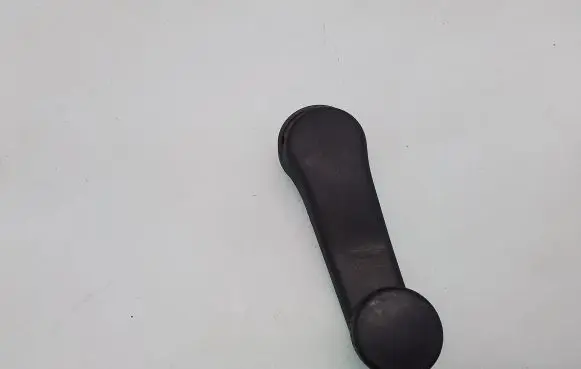 Volkswagen Golf IV Front door window winding handle 1H0837581