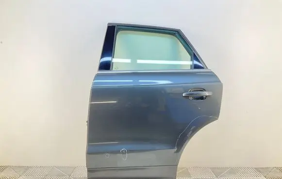 Audi Q3 8U Rear door 8U0833311