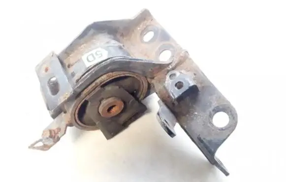 Toyota Avensis T250 Engine mount bracket
