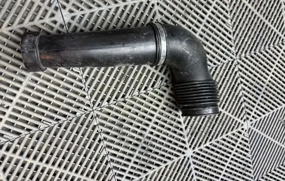 BMW M4 F82 F83 Air intake duct part 13717846272 7846272 13717846271