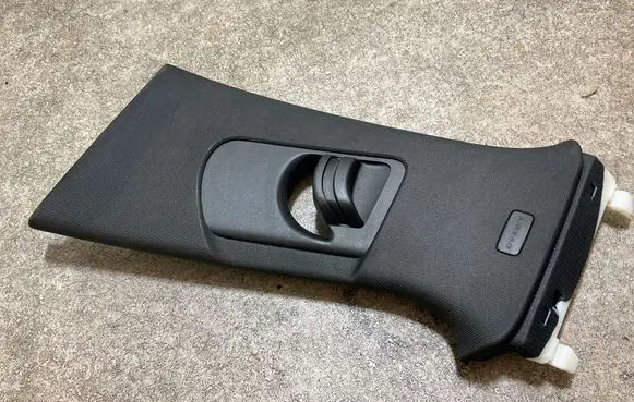 Audi A4 S4 B9 (B) pillar trim (top) 8W0867243E MB0SP730 8W0867293