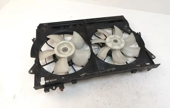 Toyota Corolla Verso AR10 Fan set 4227502520