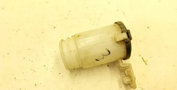 Toyota Land Cruiser (J120) Window washer liquid tank fill tube 