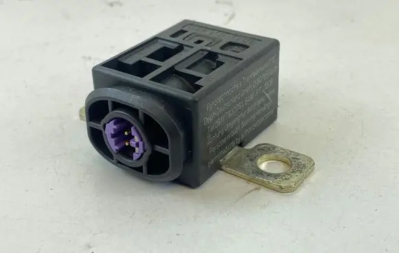 Audi Q7 4L Battery relay fuse 4F0915519