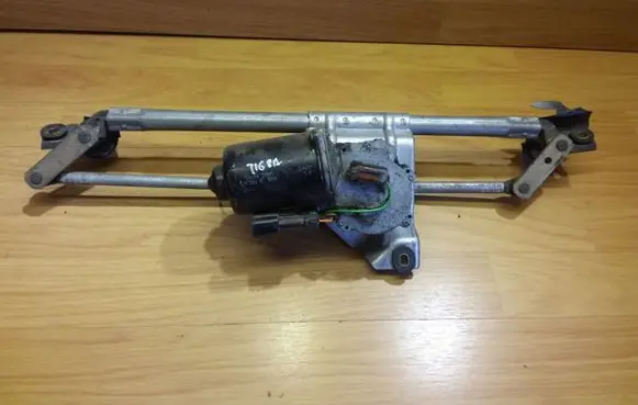 Opel Tigra A Front wiper linkage and motor 22116327