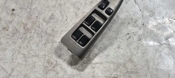 Toyota Corolla Verso E121 Electric window control switch 8404013081 514569D