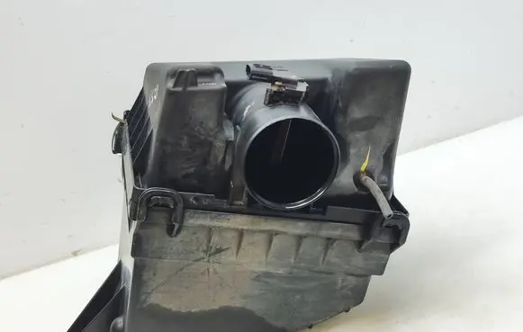 Isuzu D-Max Air filter box 898008888